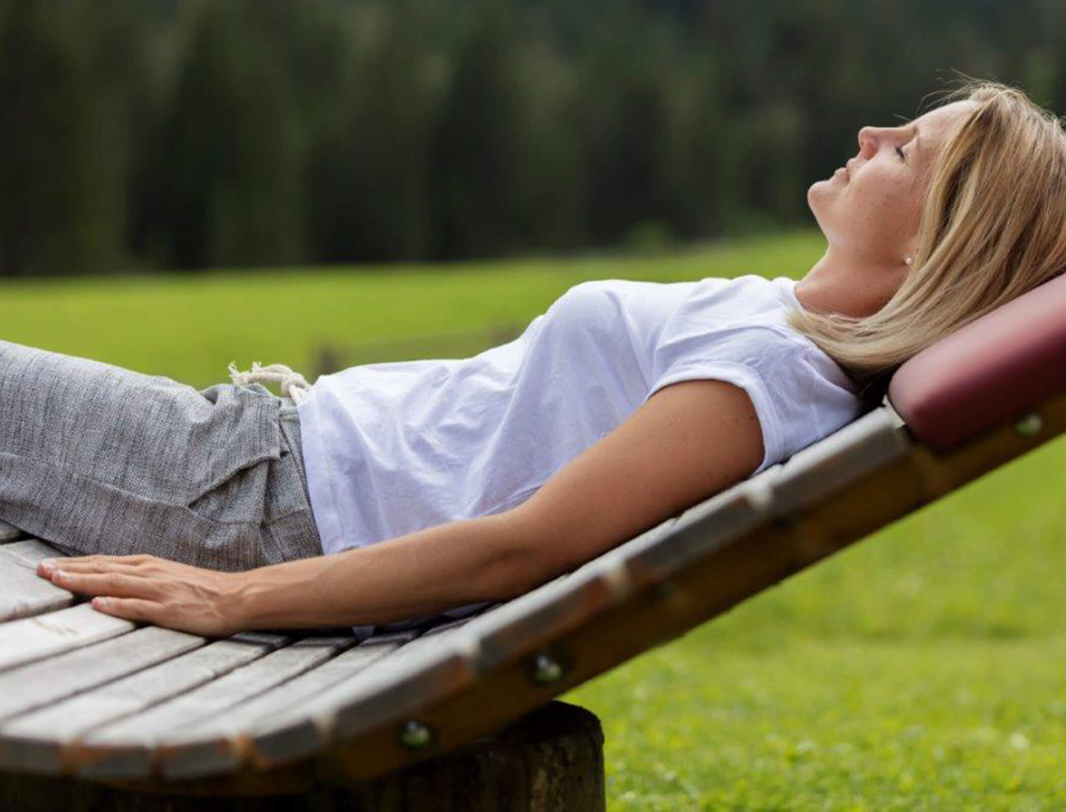 In Ruhe die Bergsonne genießen