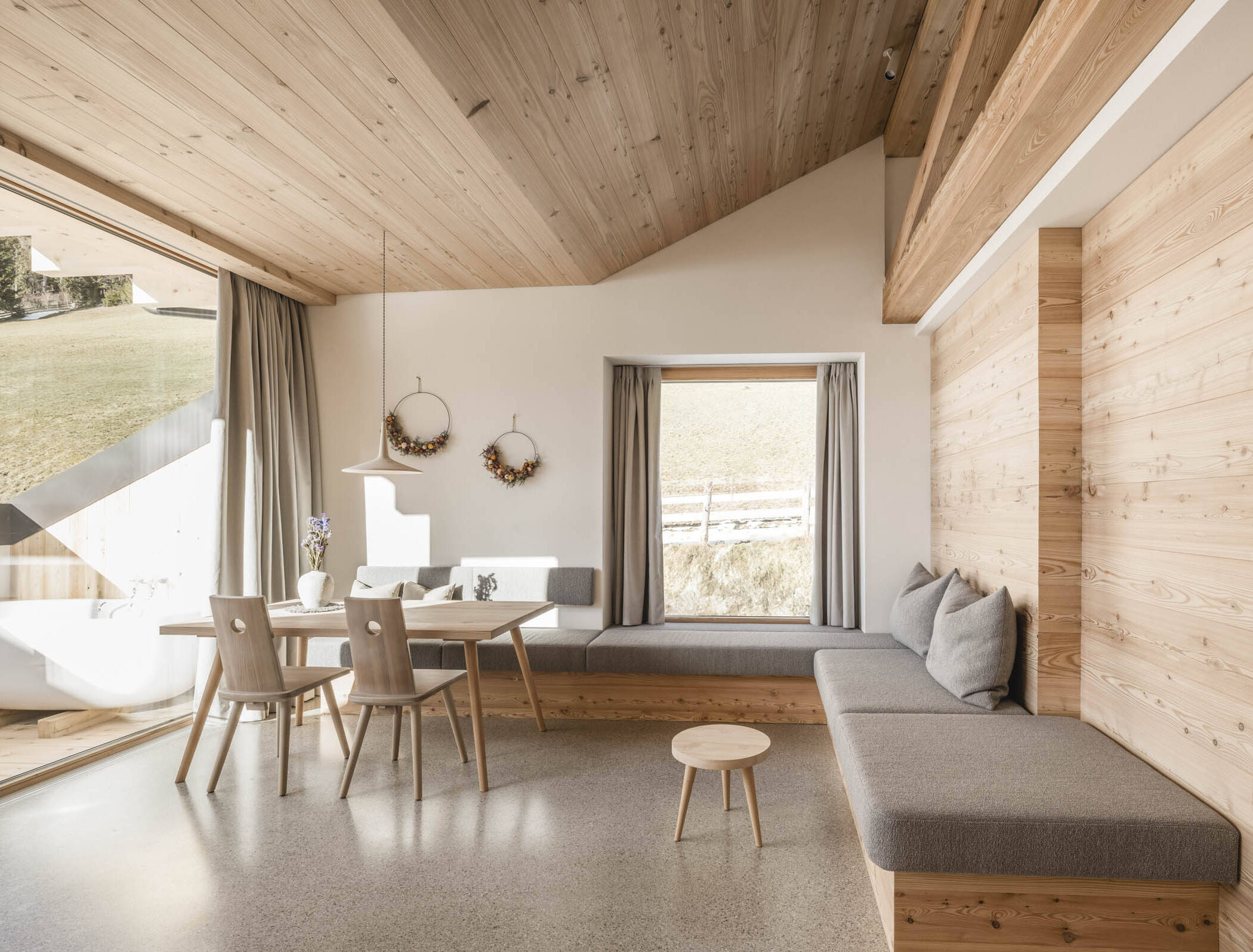 Ferienwohnung Karersee - Esstisch