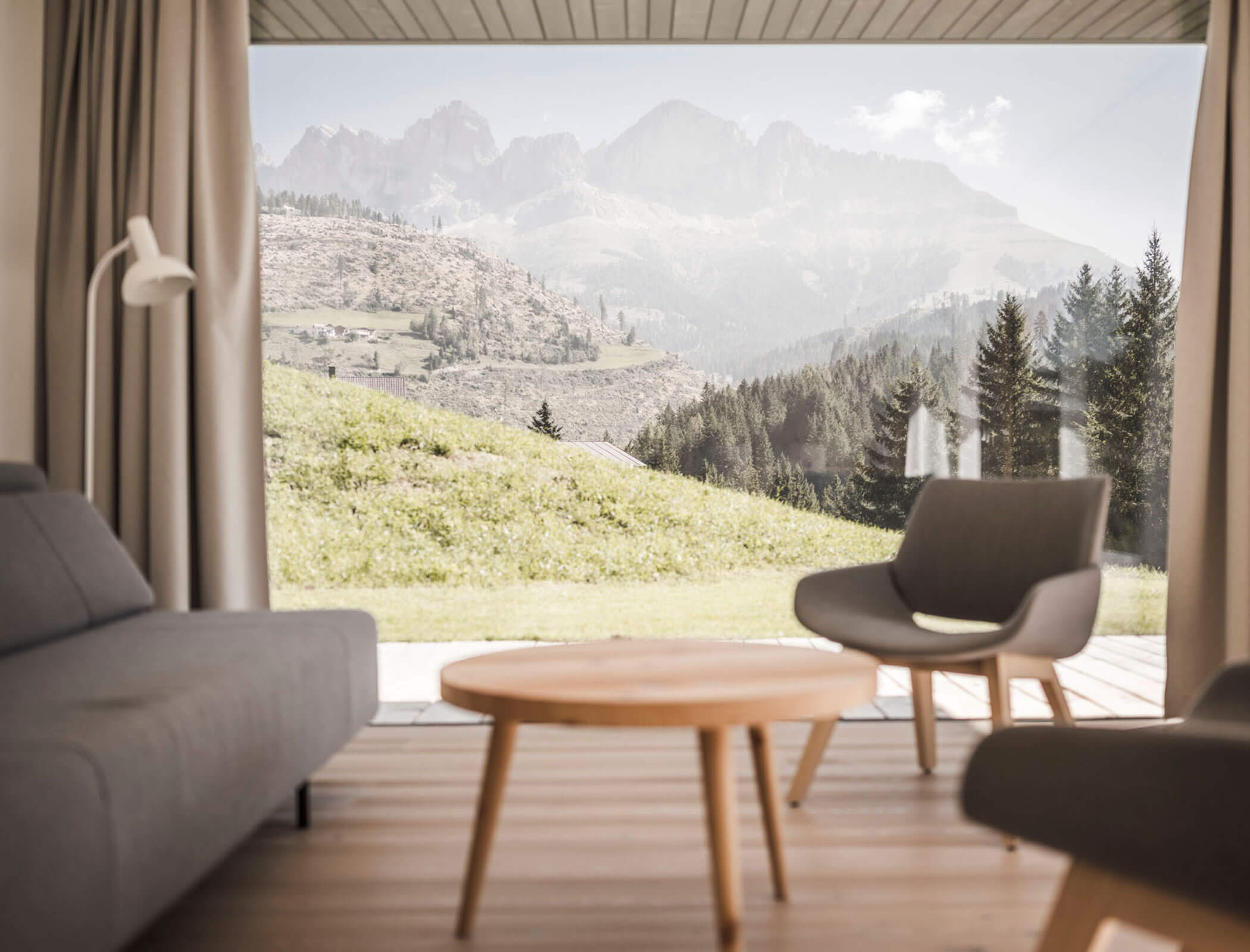 Lodge Rosengarten - Wohnraum mit Bergblick